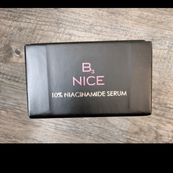 Sunday Riley B3 Nice - Picture 4 of 11